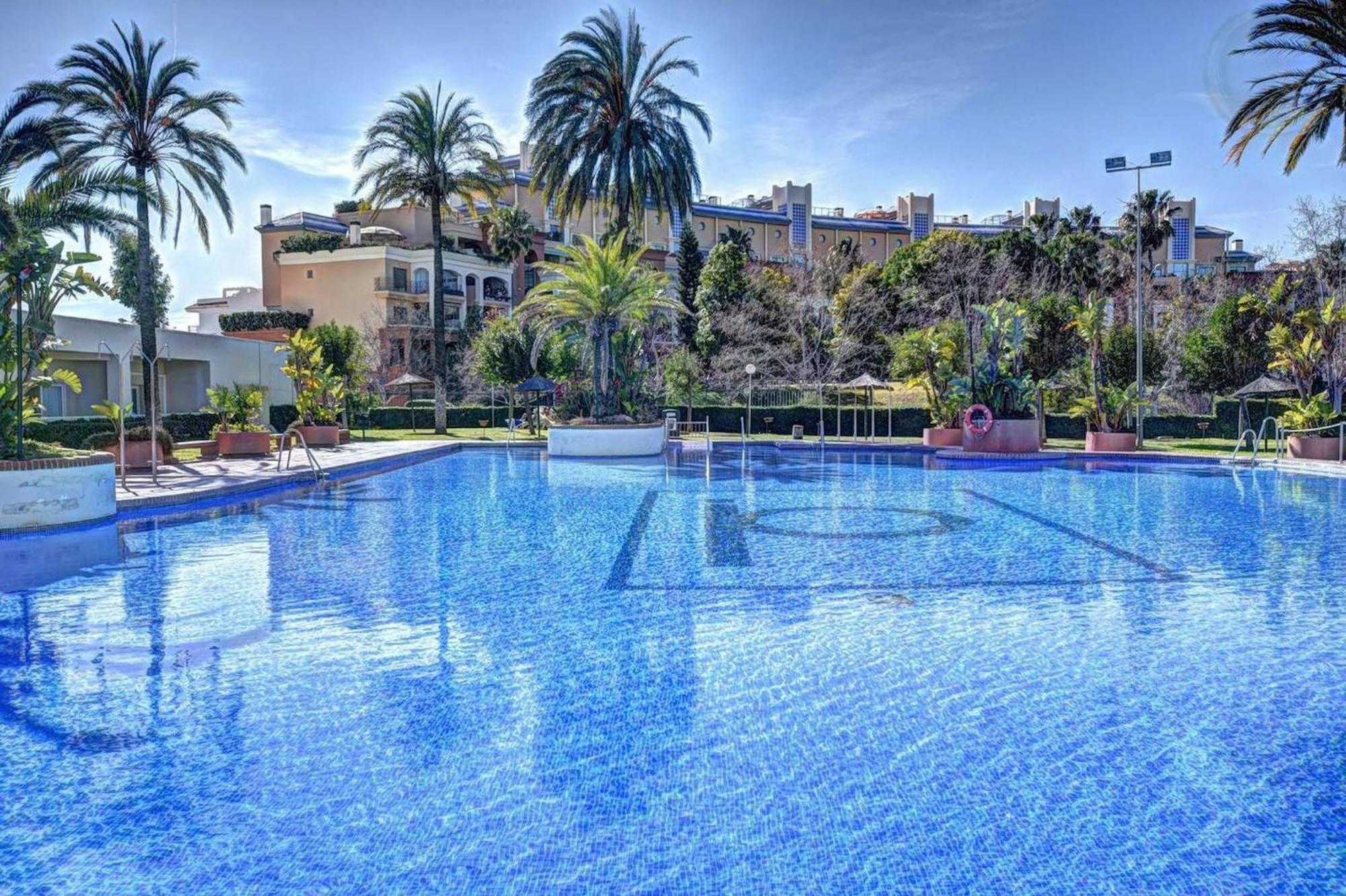 Frontal Sea View Apartment Benalbeach Беналмадена Екстериор снимка