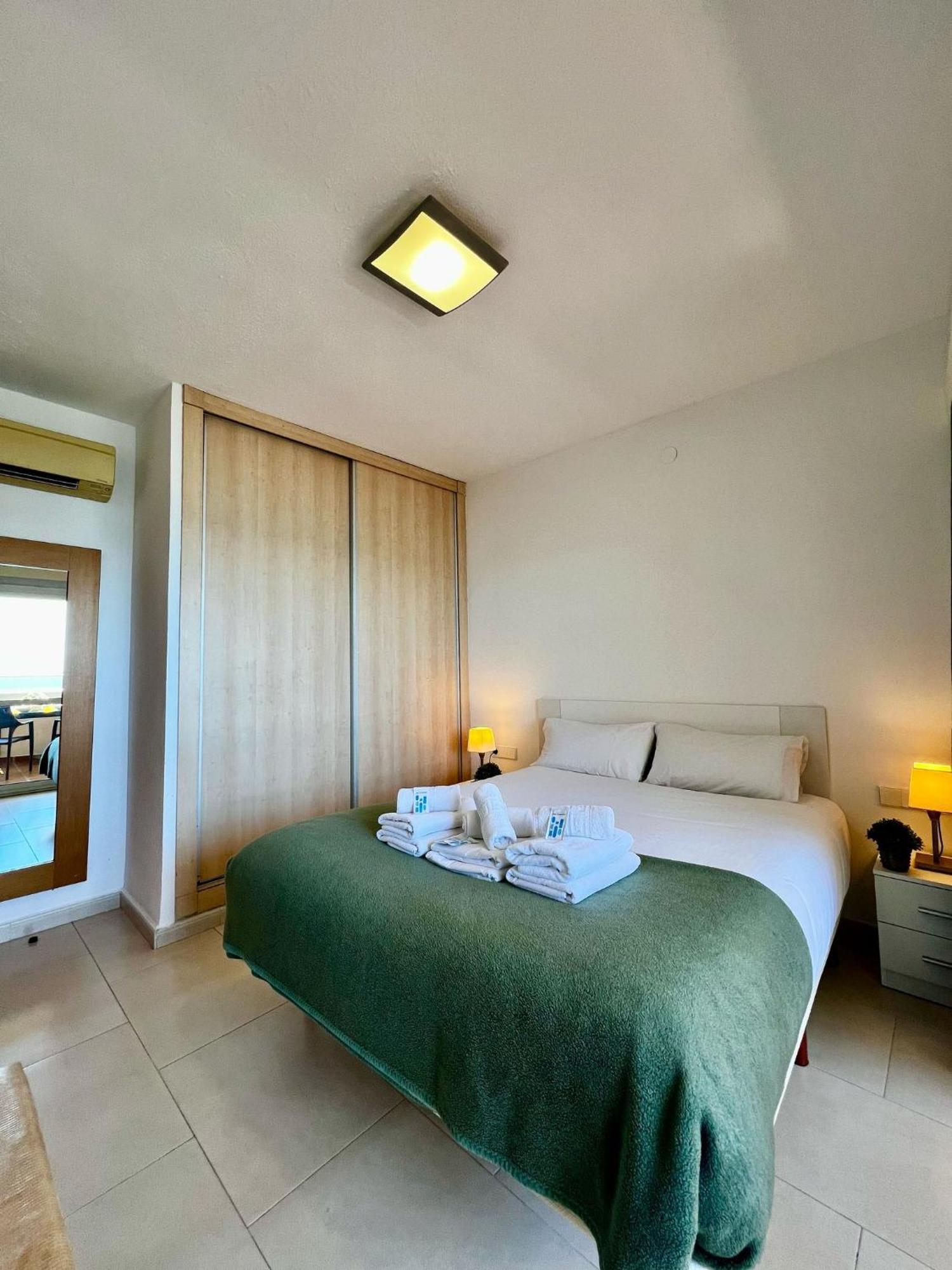 Frontal Sea View Apartment Benalbeach Беналмадена Екстериор снимка